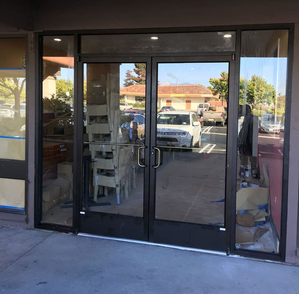 anthonys glass and mirrors commercial installation store entrance window replacement 03